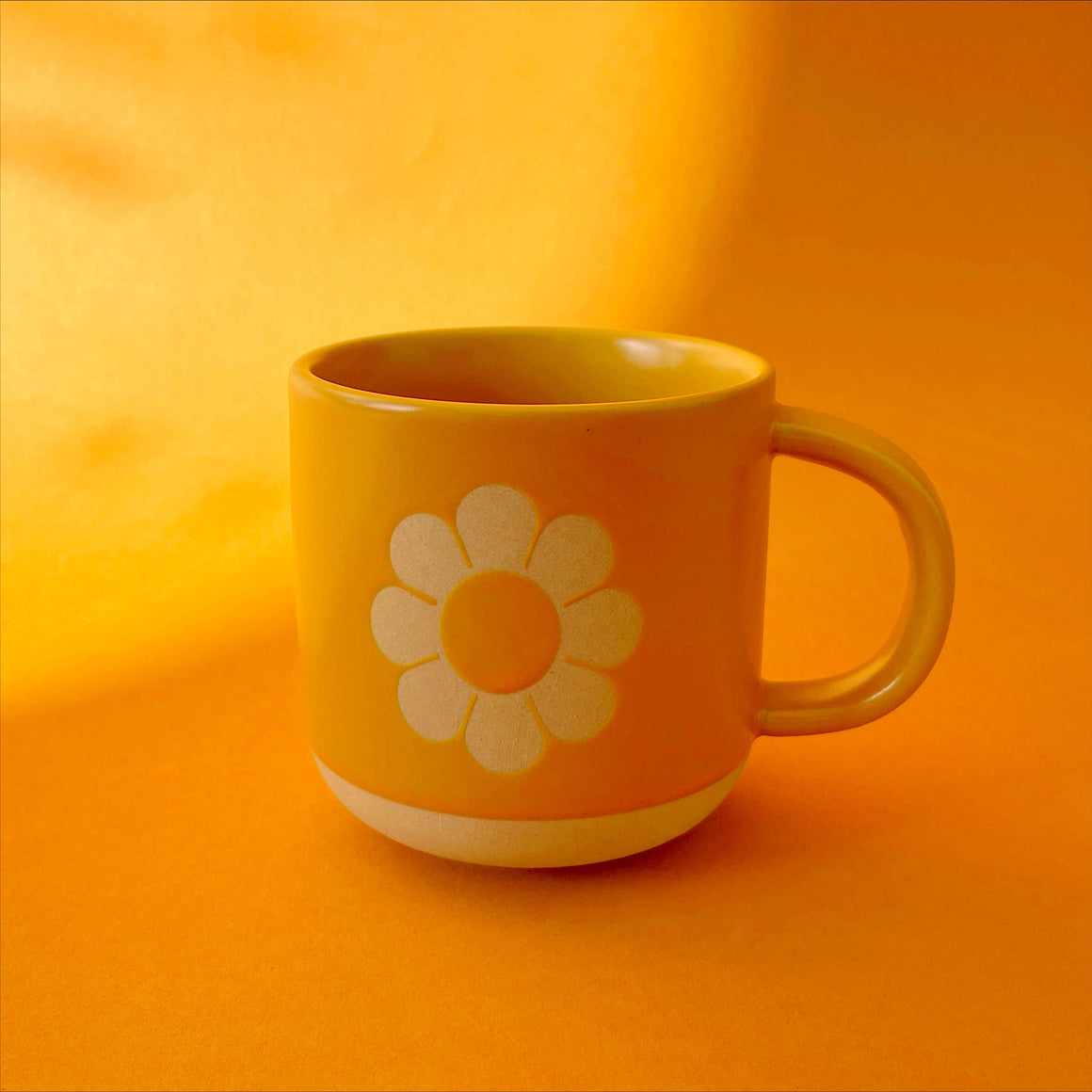 Sunshine Studios - Retro Flower Ceramic Mug